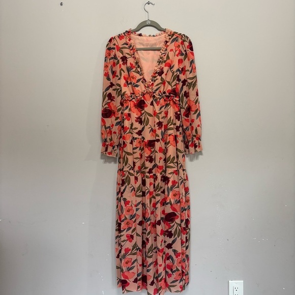 Unknown Dresses & Skirts - Floral V-Neck Maxi Dress
